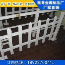 塑鋼P(yáng)VC護(hù)欄 仿木、草坪與仿樹(shù)景觀的完美融合——中原大成模具的匠心之作